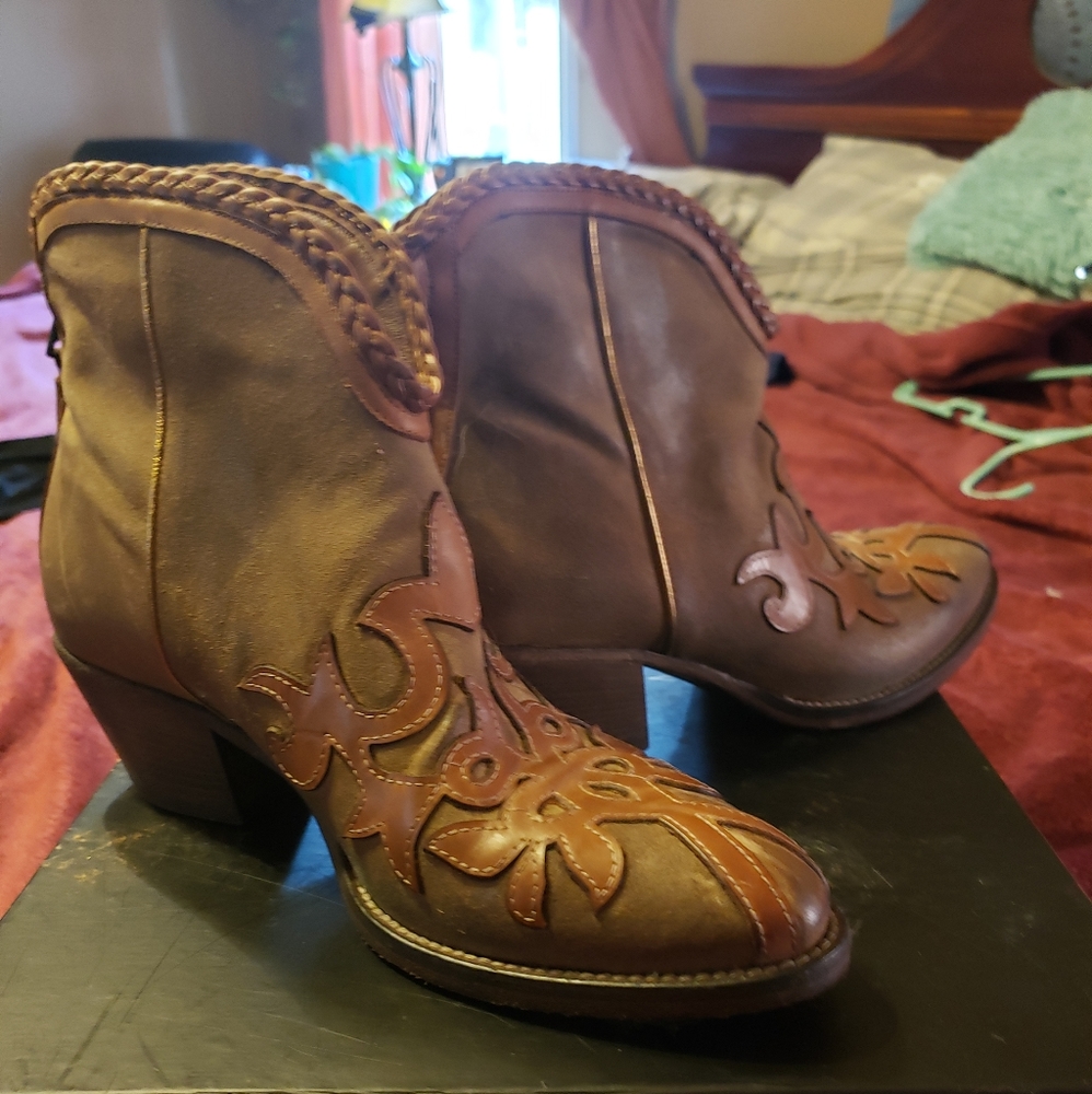 Steve Madden Ankle Boots